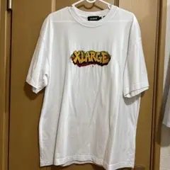 XLARGE ホワイト ロゴプリント Tシャツ
