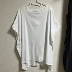 美品　ウタオ　スクエアフォルムTシャツ　オフホワイト　フリーサイズ