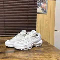 (激安)NIKE AIRMAX 95 ETTENTIAL 27.5cm