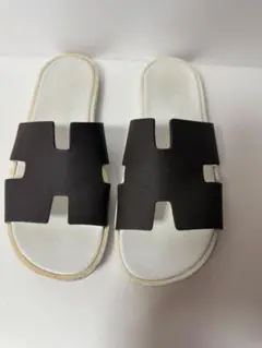 最終値下 HERMES イズミール グラフ 白/黒 カーフ サンダル #43 2025年最新】エルメス イズミール 43の人気アイテム - メルカリ