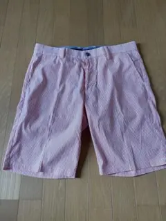 赤と白のストライプショートパンツ