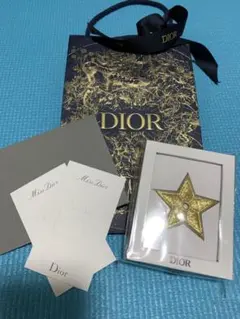 DIORディオールノベルティー ブローチセット