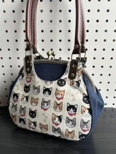 ＊ハンドメイド＊　可愛い25口金あおりがま口バッグ　にゃんこ図鑑×デニムネイビー