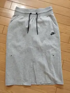 NIKE　スカート