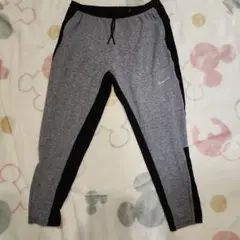 Nike 　トレーニングパンツ　Lサイズ