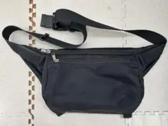 黒 ショルダーバッグ 内部ポケット付き