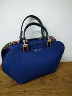 青いキャンバスハンドバッグ ゴールド金具付き