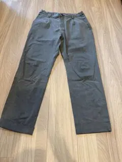 ブラックレーベルクレストブリッジ　パンツ　スラック　グレー