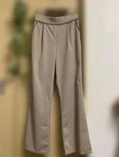 新品 グレージュ ウエスト配色パイピング フレアパンツ