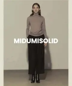 〈 MIDIUMISOLID 〉wool tuck wide pants