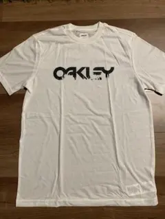 OAKLEY ホワイト Tシャツ sサイズ　レギュラーフィット　オークリー