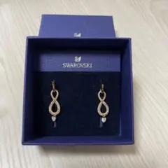 スワロフスキー インフィニティ ピアス