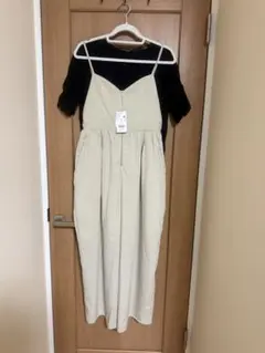 美品　ローリーズファーム　コクーンZIPキャミ サロペ　アイボリー