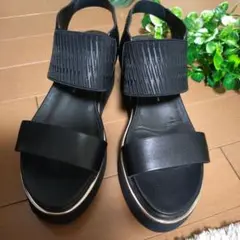 UNITED NUDE ブラックストラップサンダル