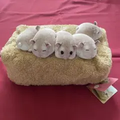 ぎゅうぎゅう集まって眠る　 ハムスターのボックスティッシュカバー