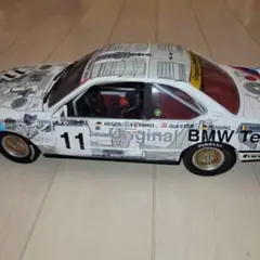 BMW 635CSIミニカー タイヤPirelli ロゴ付き BMW 635CSIミニカー タイヤPirelli ロゴ付き