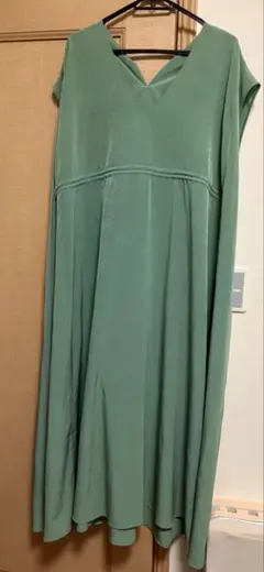 マルティニーク　ロングワンピース　グリーン