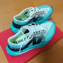 ニューバランス フューエルセルスーパーコンプエリート 24センチ
