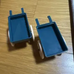 ミニチュア玩具2個