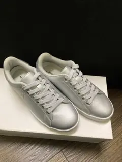Hush Puppies ハッシュパピー シルバー スニーカー　23㎝