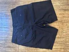 黒のショートパンツ コットン混紡