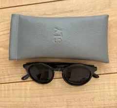 SLY ブラックサングラス ケース付き