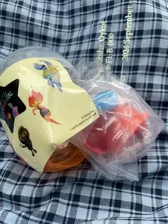 ピクサーキャラクターカプセルマシン ガチャ マイエレメント