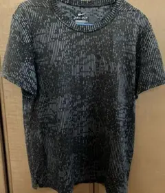 ナイキ DRI-FIT Tシャツ
