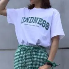 ＧＵ Ｔシャツ Sサイズ グラフィック 半袖 カレッジ ロゴT 白
