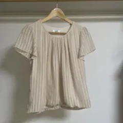 ベージュ プリーツ 半袖トップス