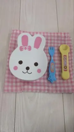 メルちゃんウサギ型プレートとおままごとセット