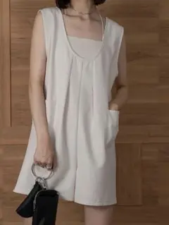Amiur u neckline short all in one
