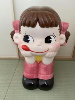 不二家ジャンボお座りペコちゃん　陶器 店頭受取限定 不二家 陶器製 ペコちゃん ジャンボおすわりペコ