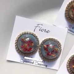 【A36】ドライフラワー 花 ビジュー ゴールド 推し活 ピアス イヤリング 淡