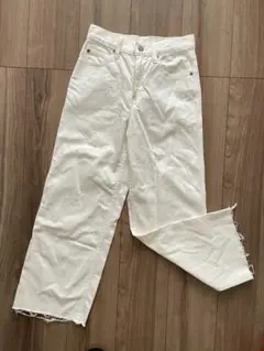 UNIQLO⭐︎ユニクロ⭐︎ホワイト⭐︎ストレートジーンズ⭐︎ワイド