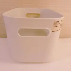 無印良品　やわらかポリエチレン　ケース　ハーフ中