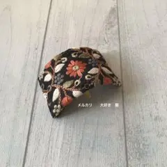 インド刺繍リボン　黒地に花柄刺繍　ポニーフック(ソフトワイヤー入り)