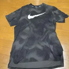Nike ロゴ入り Tシャツ 黒