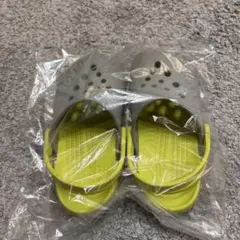 Crocs ベビーサンダル グレー/イエロー サイズC9