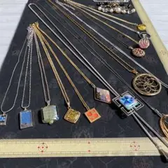 まとめ売りアクセサリーJ28☆ネックレスなど17点 丸と四角　オークション
