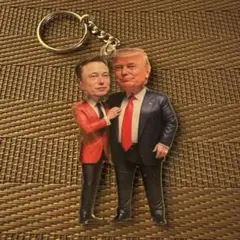 トランプ大統領とイーロン・マスク キーホルダー★レッドスーツ★