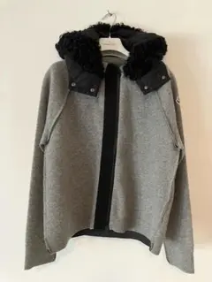 未使用!Moncler モンクレール カルガンラムのフード付きカーディガン