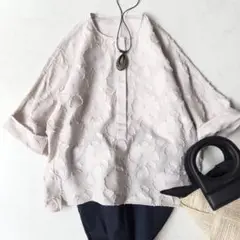 ほぼ未使用✨　ドゥロワー　フラワーカットジャカードブラウス　ピンクベージュ