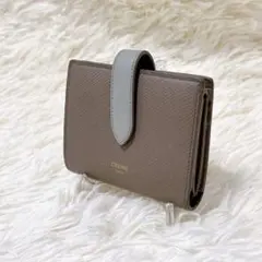 Item thumbnail for item f3f7e9de-1e4f-4525-8af2-b13c39cbd6d8