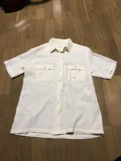 半袖シャツ