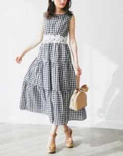 美品 tocco closet ウエストレース ギンガム ティアードワンピース