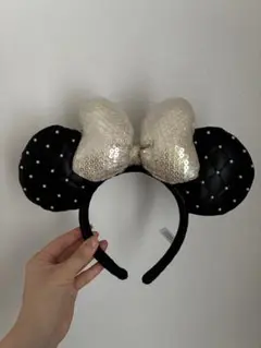 ディズニー　カチューシャ　黒　キルティング　スパンコール
