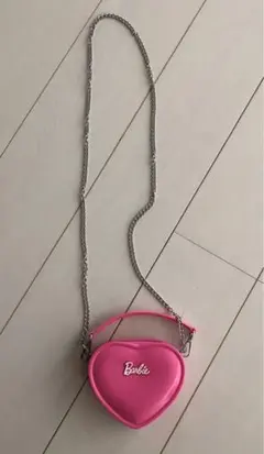 Barbie ハート型エナメルポシェット