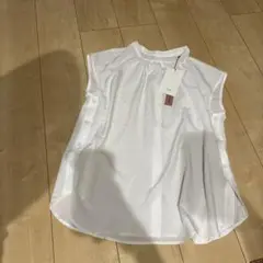 ハンチ　フレンチスリーブ　ホワイト