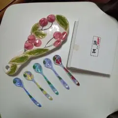 陶器製チェリー皿と花柄スプーンセット　小物入れ